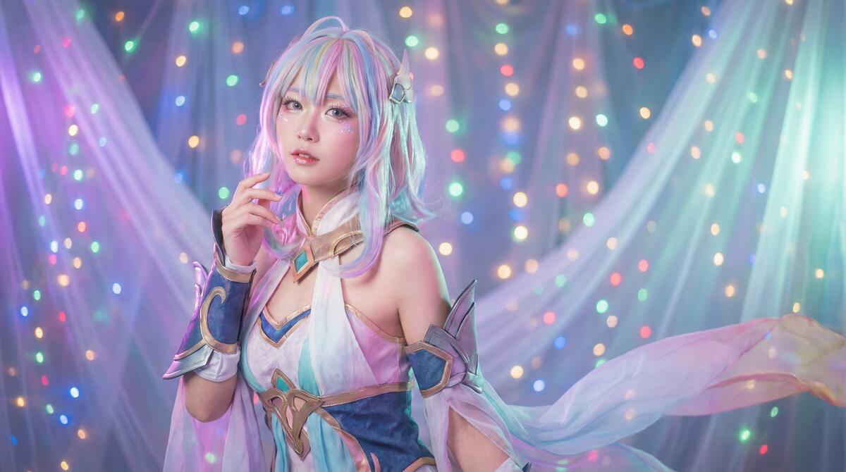 蜜桃视频二次元视频